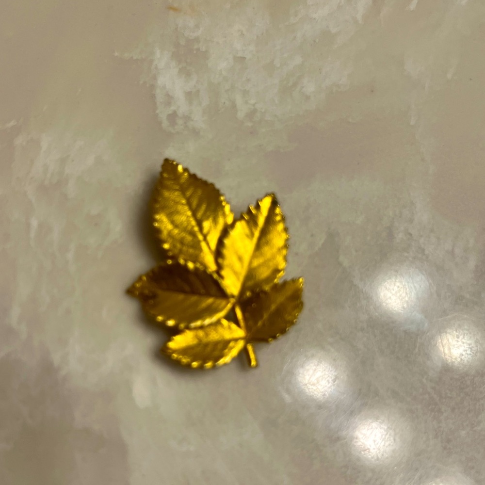 Vintage gold leaf brooch